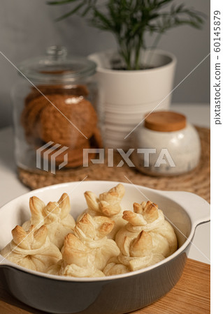 baking pastry stuffed in a pan 60145879