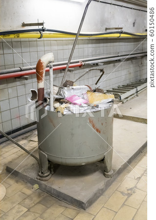 broken boiler with dirt 60150486