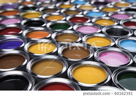 Group of tin metal cans with color paint 60162391