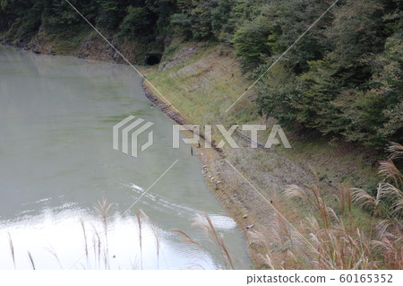 大井湖前伊川線遺蹟的大井川鐵路沉沒 60165352