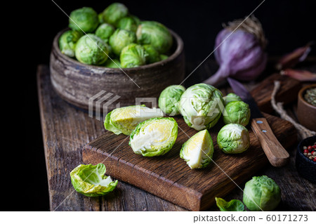 Fresh brussels sprout Fresh brussels sprout 60171273
