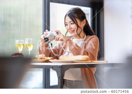Camera girls taking pictures Camera girls taking pictures 60171456