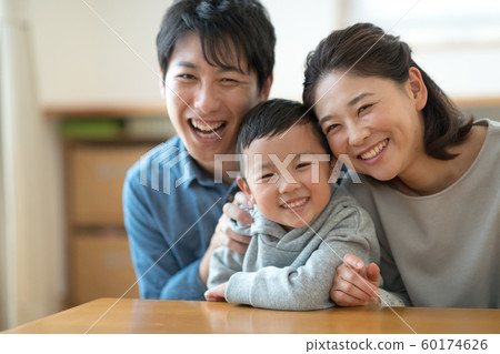 家庭 家族 家人 60174626