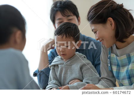 家庭 家族 家人 60174672