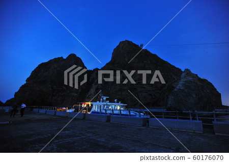 Night view of Dokdo Dongdo taken from Dokdo Captain Night view of Dokdo Dongdo taken from Dokdo Captain 60176070