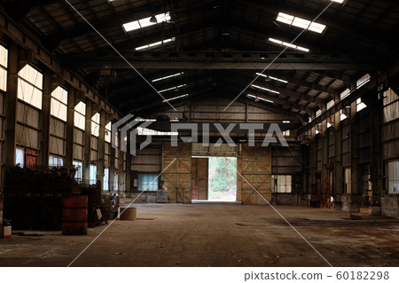 Waste factory 60182298