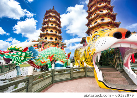 台灣高雄龍虎塔Hasuike Rin 60182979