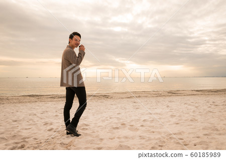 男性肖像海 60185989