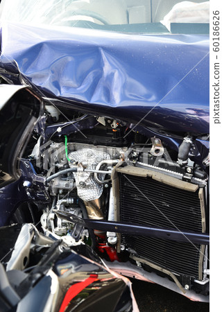 Car crash test demonstration 60186626