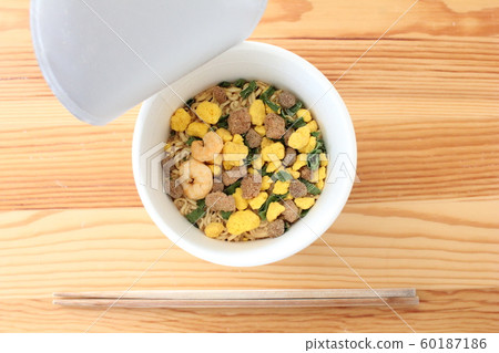 Cup Noodles 60187186