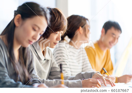 Training session - Stock Photo [60187667] - PIXTA