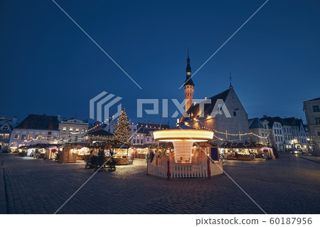 Traditional Christmas market 60187956