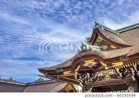 Kitano Tenman-gu Shrine, Sankomon, autumn sky Kitano Tenman-gu Shrine, Sankomon, autumn sky 60191694