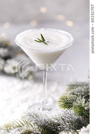 Winter milky cocktail 60192707