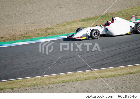 Formula car race image 60195540