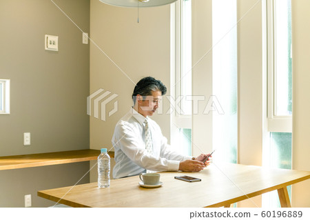 中間商人早晨 中間商人早晨 60196889