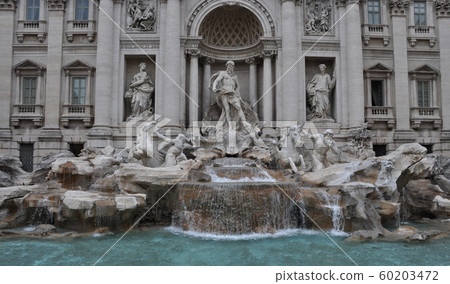 Trevi Fountain 60203472