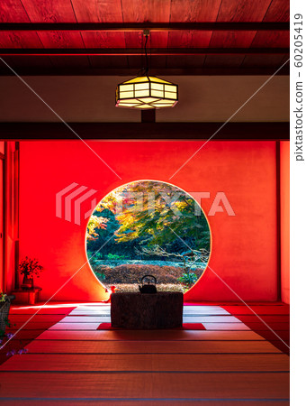 Autumn Kamakura Meigetsuin Enlightenment Window Vertical Position Autumn Kamakura Meigetsuin Enlightenment Window Vertical Position 60205419