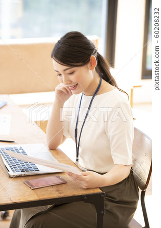 Business woman Business woman 60208232