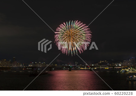 首爾汝ou島煙花節 首爾汝ou島煙花節 60220228