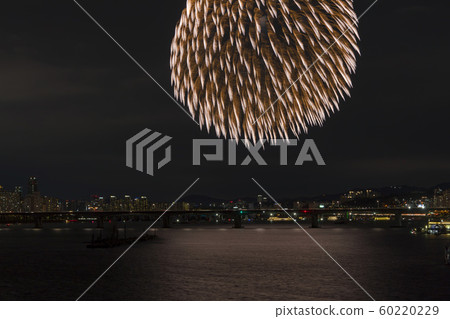 首爾汝ou島煙花節 首爾汝ou島煙花節 60220229