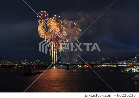 首爾汝ou島煙花節 首爾汝ou島煙花節 60220236