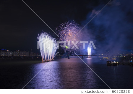 首爾汝ou島煙花節 首爾汝ou島煙花節 60220238