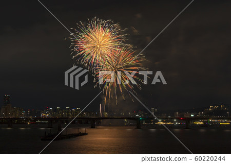 首爾汝ou島煙花節 首爾汝ou島煙花節 60220244
