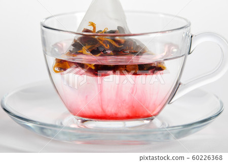 Tea tea bag tea shot glass leach tea Tea tea bag tea shot glass leach tea 60226368