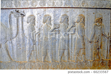 東樓梯上的伊朗波斯波利斯Abadana救濟維多利亞使者 60233567