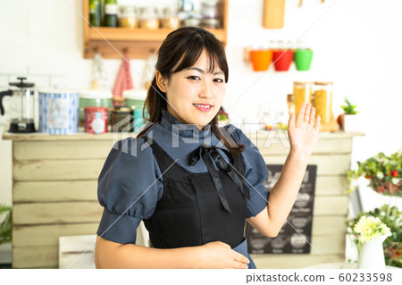 咖啡館的女服務員 咖啡館的女服務員 60233598