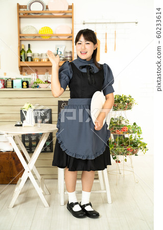咖啡館的女服務員 咖啡館的女服務員 60233614
