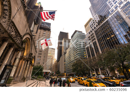 <<New York>> Manhattan Midtown office district 60235096