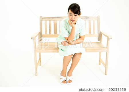 困擾的護士 60235356