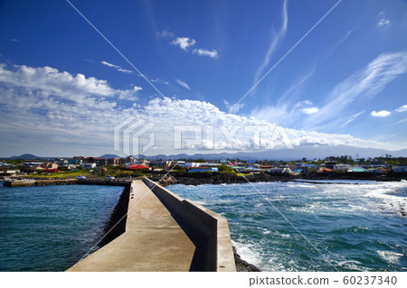 Clouds, Mt. Halla, the sea, Clouds, Mt. Halla, the sea, 60237340