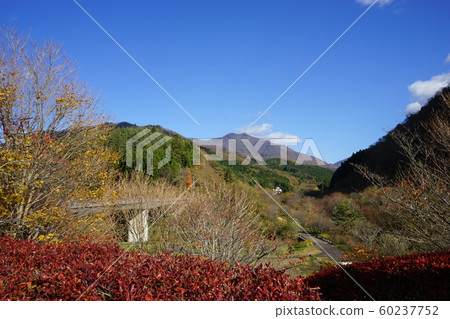 Autumn Mt. Hayaike Mine seen from water and green contact park 60237752