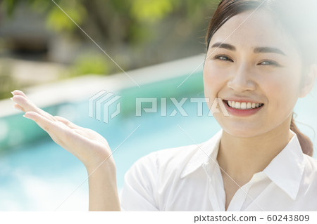 Female Resort Staff 60243809