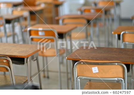 學校教室桌 學校教室桌 60247597