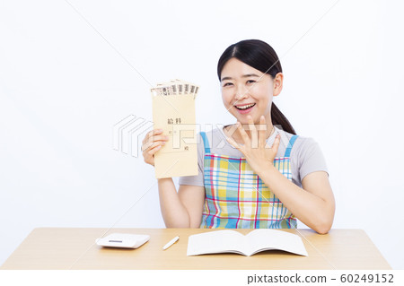 30多歲的家庭主婦 60249152