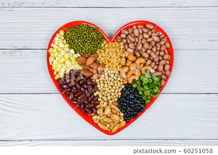 Set of different whole grains beans and legumes - Stock Photo [60251058] -  PIXTA