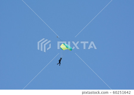 高空跳傘 高空跳傘 60251642