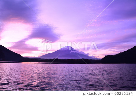 Morning glow of Mt. Fuji from Lake Shoji Morning glow of Mt. Fuji from Lake Shoji 60255184