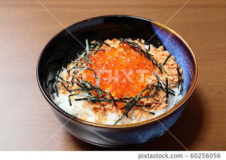 Salmon and salmon roe with salmon roe 60256056