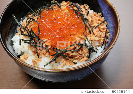 Salmon and salmon roe with salmon roe Salmon and salmon roe with salmon roe 60256144