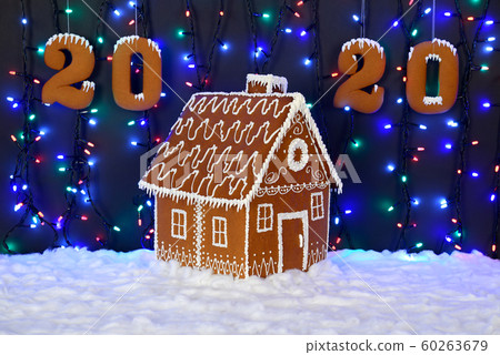 The hand-made eatable gingerbread house, 2020 60263679