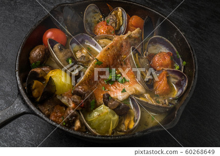 Sea quail and clam seafood aqua pazza 60268649