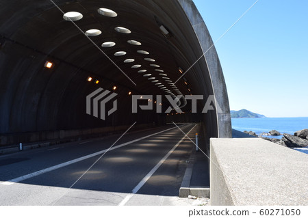 Coastal road shelter Coastal road shelter 60271050