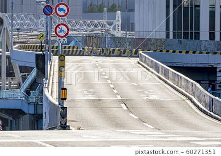 Elevated road image 60271351