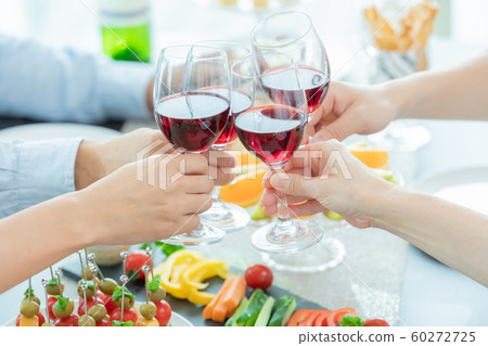 Party toast 60272725