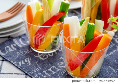 pickled vegetables 60274692